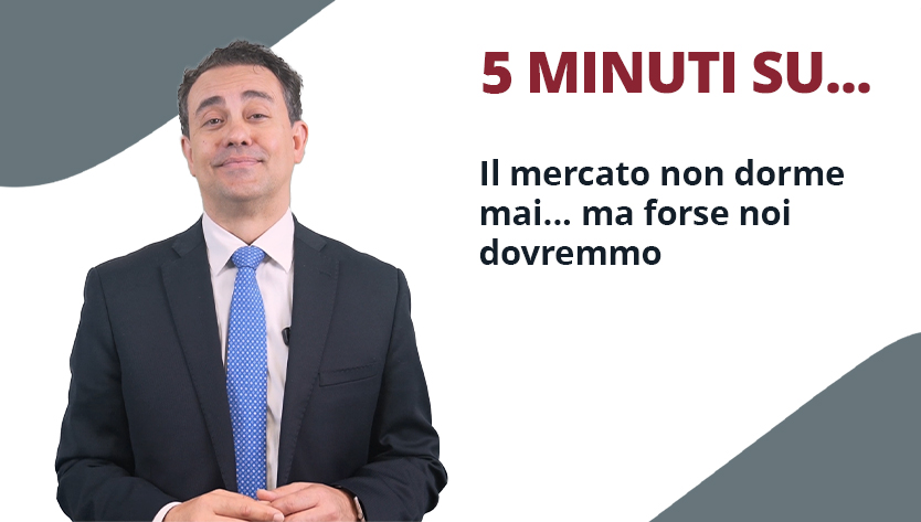 Un uomo in giacca e cravatta in piedi su uno sfondo bianco con un testo che parla dell'attività di mercato e della necessità di riposo.